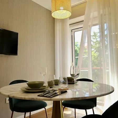 Appartement Center History 106 Letters