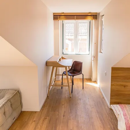 Appartement Center History 106 Letters