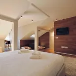 Apartmán 106 Letter - Charming In Historic Quarter *