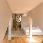 106 Letter - Charming In Historic Quarter * Лісабон