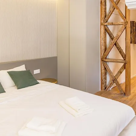 106 Letter - Charming In Historic Quarter Διαμέρισμα *