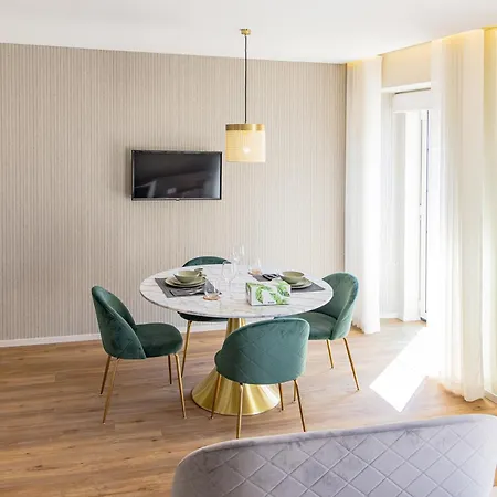 Center History 106 Letters Lisboa