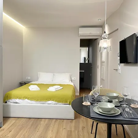 Appartement Center History 106 Letters