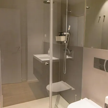 Appartement Center History 106 Letters