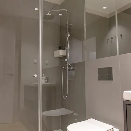 Center History 106 Letters * Lisbon