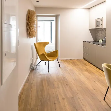 106 Letter - Charming In Historic Quarter *