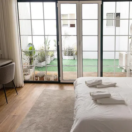 106 Letter - Charming In Historic Quarter Διαμέρισμα *