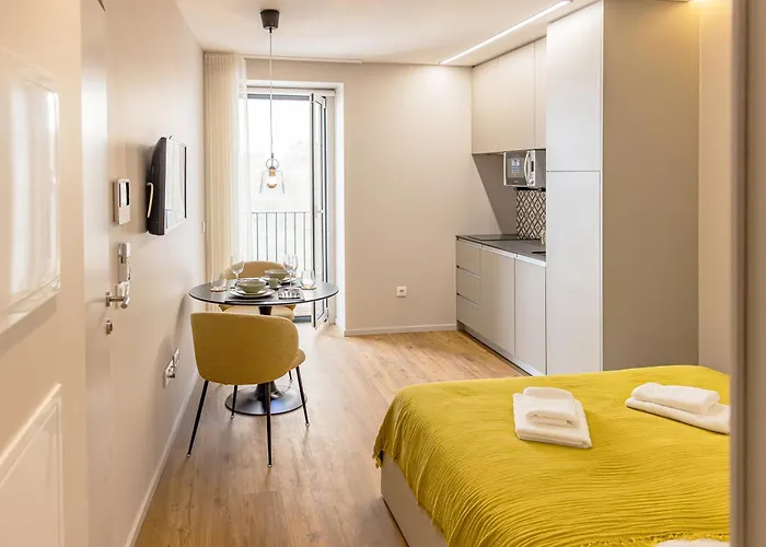 106 Letter - Charming In Historic Quarter Lisboa