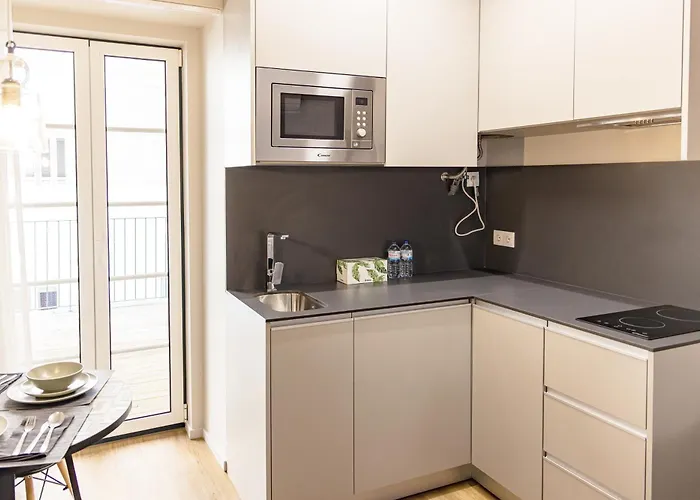 106 Letter - Charming In Historic Quarter *