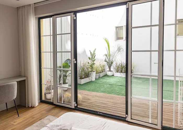 106 Letter - Charming In Historic Quarter