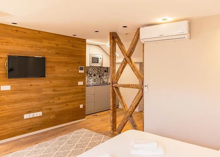 106 Letter - Charming In Historic Quarter شقة